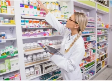 Pharmacist_shutterstock_259613888 Pharmacist_shutterstock_259613888